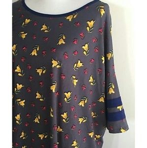 NEW LULAROE IRMA MEDIUM OVERSIZE FIT SHIRT 10-16